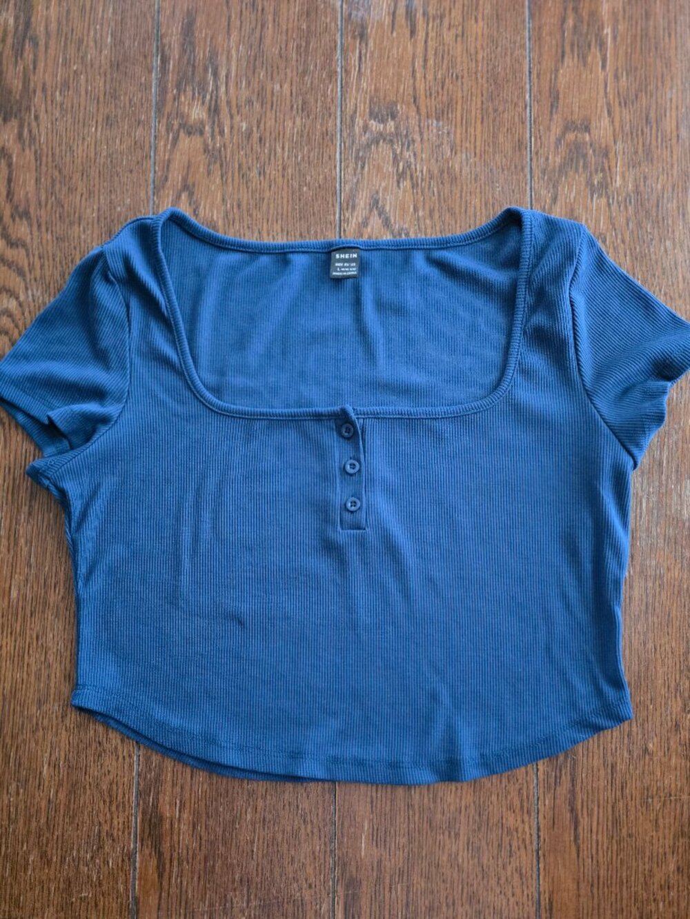 SHEIN Blue Ribbed Scoop Neck Henley Crop Top Large